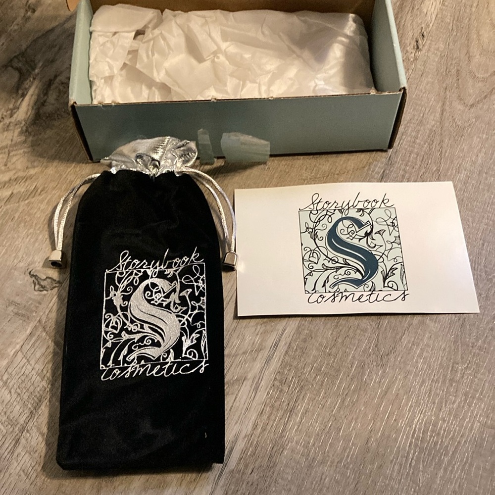 Genuine-Storybook Cosmetics Harry Potter Wand 5 Piece Makeup Brush Set